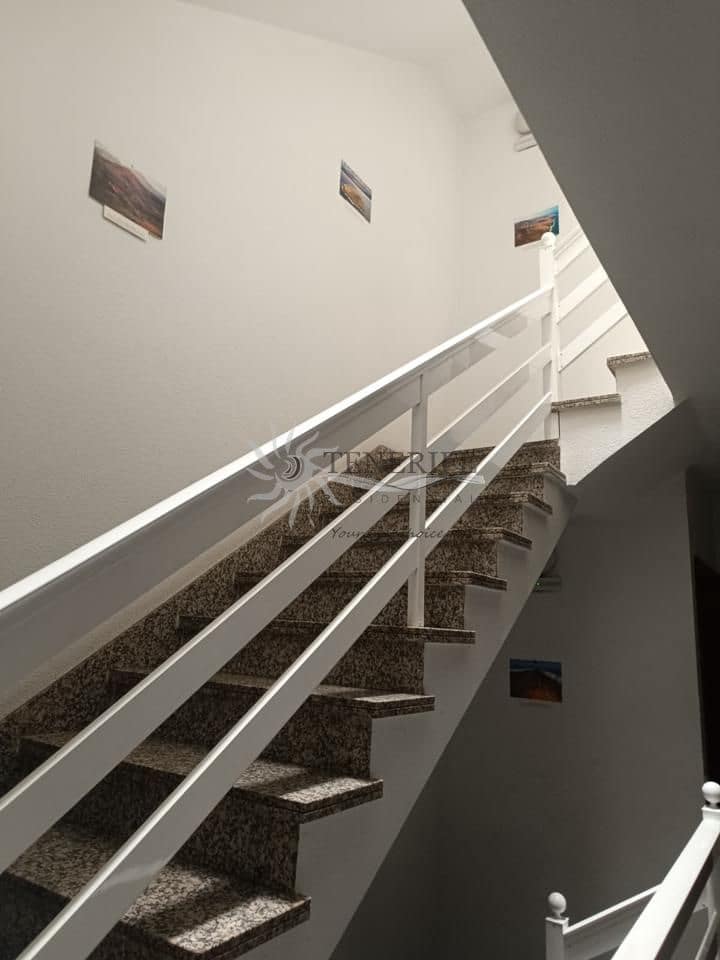 2 bedroom Flat for sale in Adeje with garage - € 260,000 (Ref: 9459368)