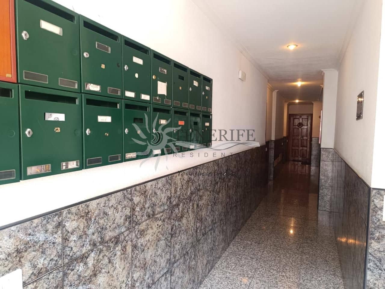 2 bedroom Flat for sale in Adeje with garage - € 260,000 (Ref: 9459368)