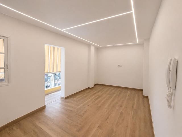 Piso de 2 habitaciones en Casco Urbano, Adeje en venta con garaje - 260.000 € (Ref: 9459368)