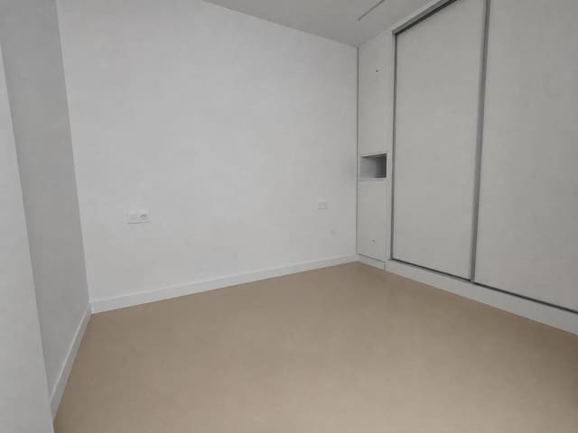 Piso de 2 habitaciones en Casco Urbano, Adeje en venta con garaje - 260.000 € (Ref: 9459368)