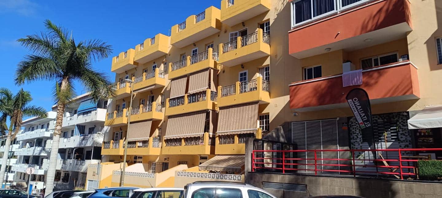 2 bedroom Flat for sale in Adeje with garage - € 260,000 (Ref: 9459368)