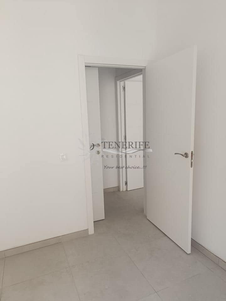 2 bedroom Beach Apartment for sale in Guia de Isora with garage - € 335,000 (Ref: 9459370)