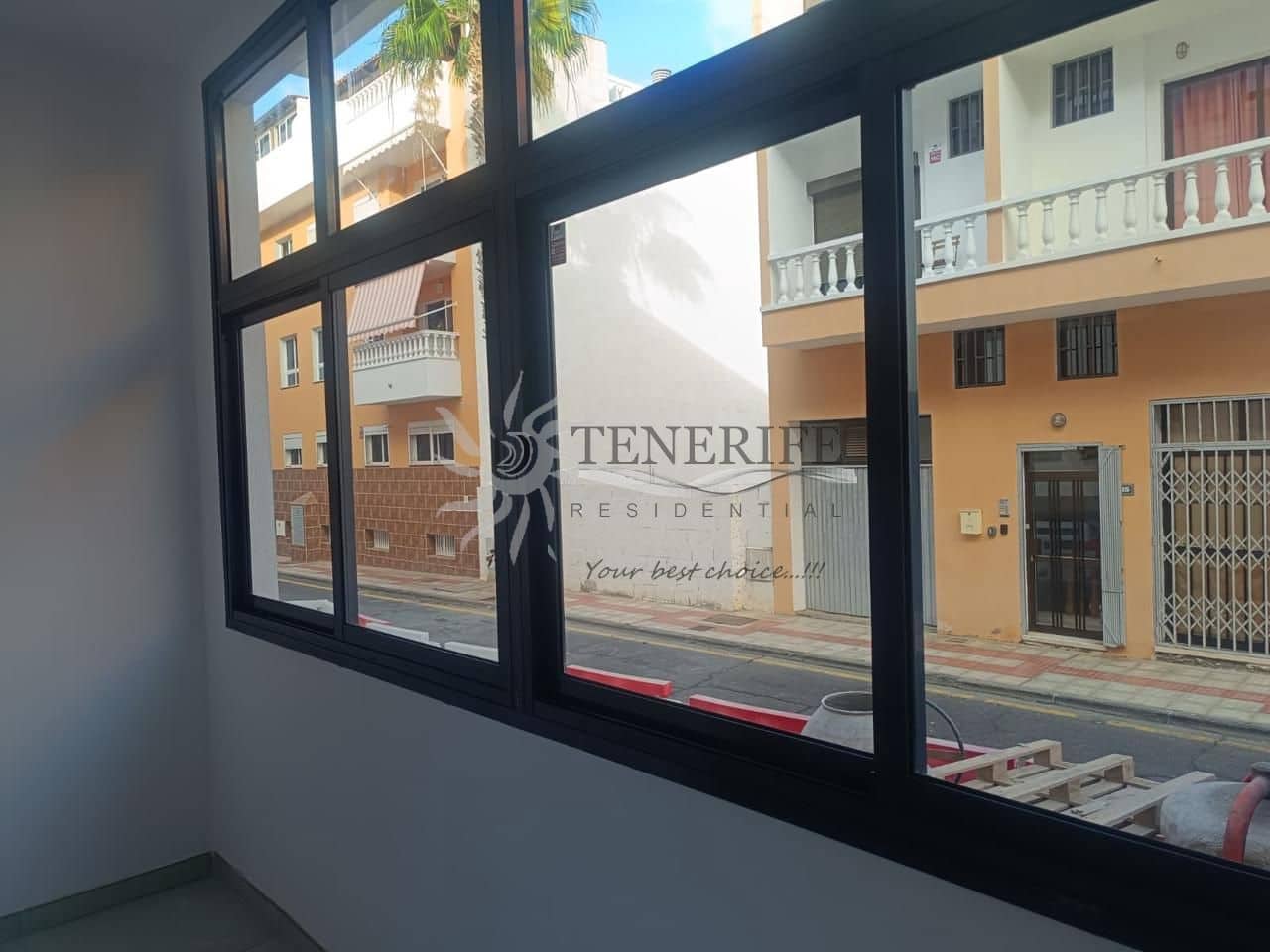 2 bedroom Beach Apartment for sale in Guia de Isora with garage - € 335,000 (Ref: 9459370)