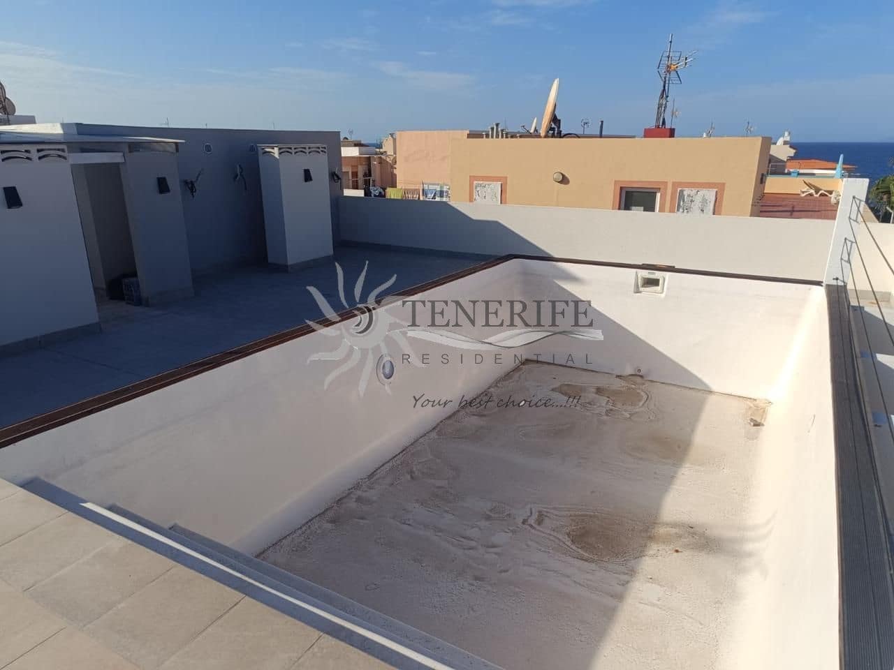 2 bedroom Beach Apartment for sale in Guia de Isora with garage - € 335,000 (Ref: 9459370)