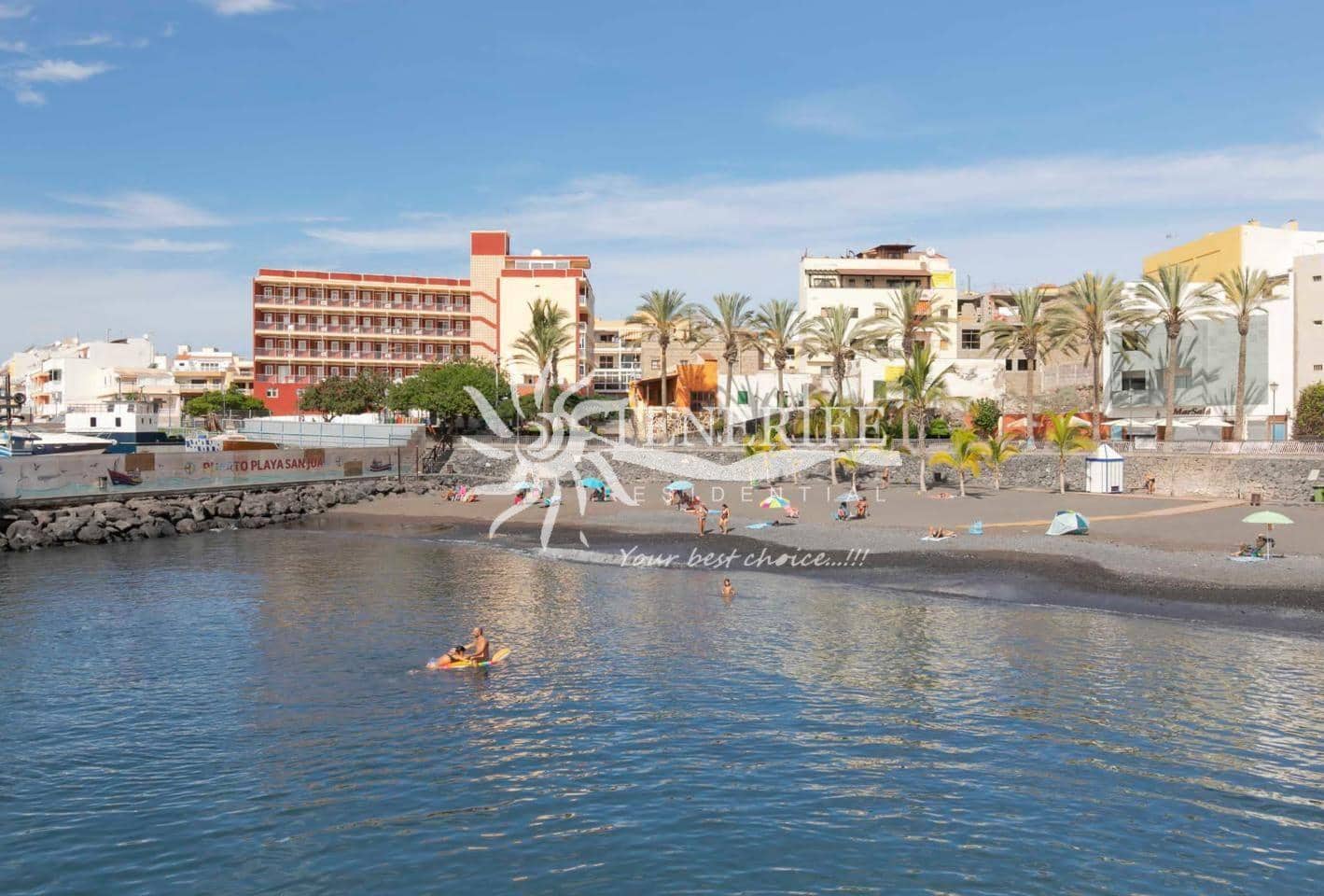 2 slaapkamer Flat te koop in Playa San Juan met garage - € 335.000 (Ref: 9459370)