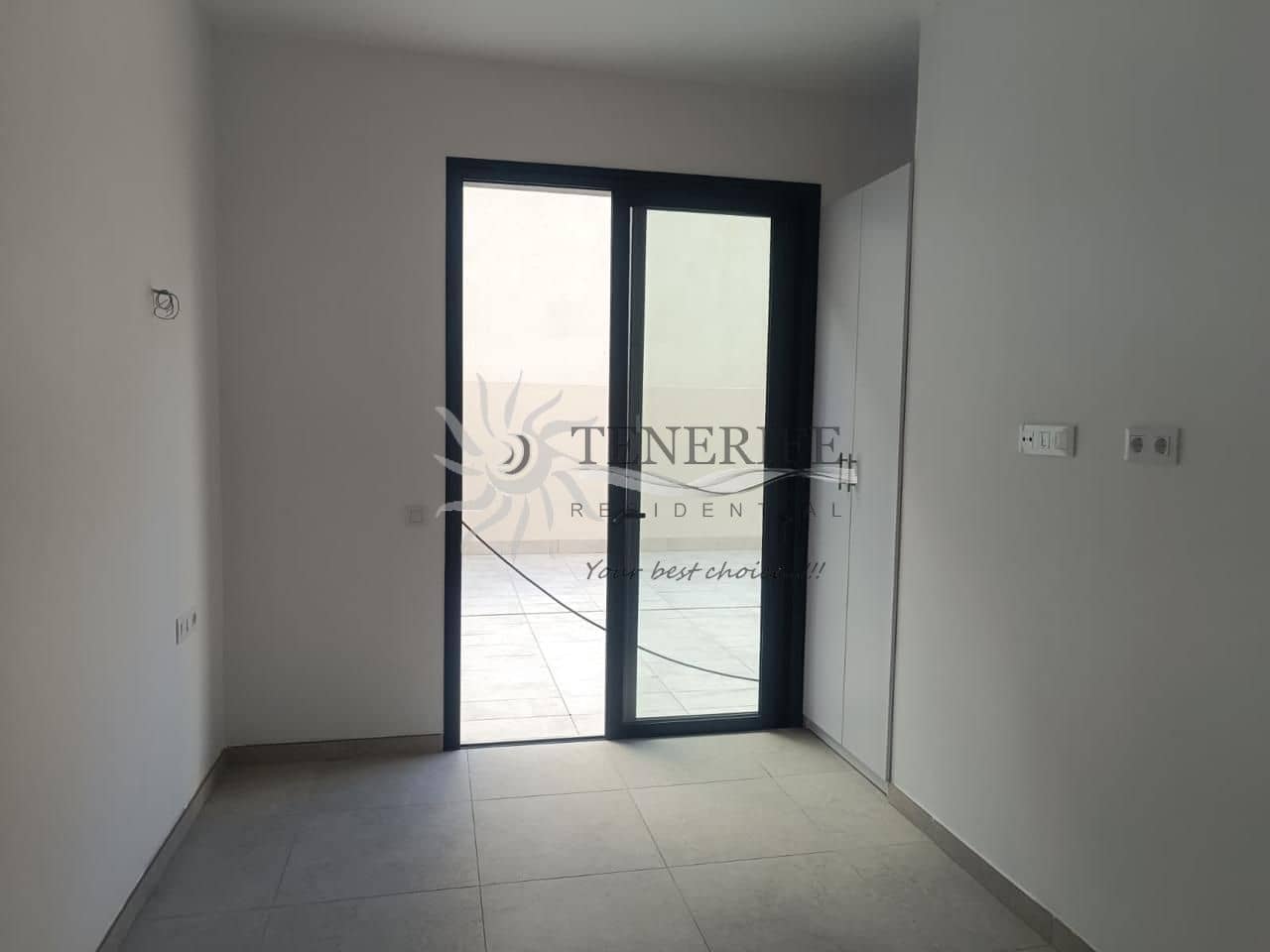 2 slaapkamer Flat te koop in Playa San Juan met garage - € 335.000 (Ref: 9459370)