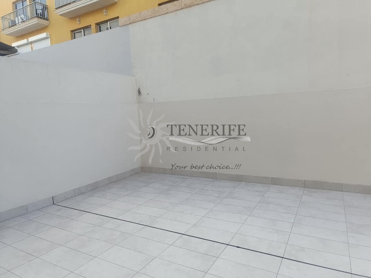 2 slaapkamer Flat te koop in Playa San Juan met garage - € 335.000 (Ref: 9459370)