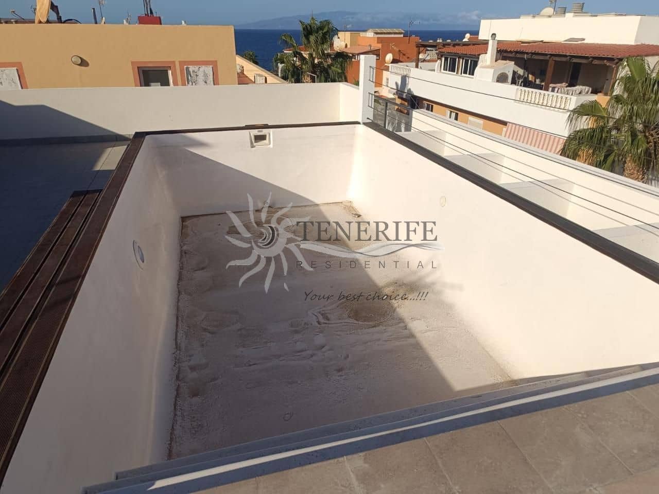 2 slaapkamer Flat te koop in Playa San Juan met garage - € 335.000 (Ref: 9459370)