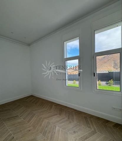 Chalet de 5 habitaciones en Los Cristianos, Arona en venta con piscina garaje - 1.500.000 € (Ref: 9459371)