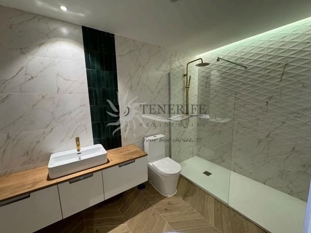 Chalet de 5 habitaciones en Los Cristianos, Arona en venta con piscina garaje - 1.500.000 € (Ref: 9459371)