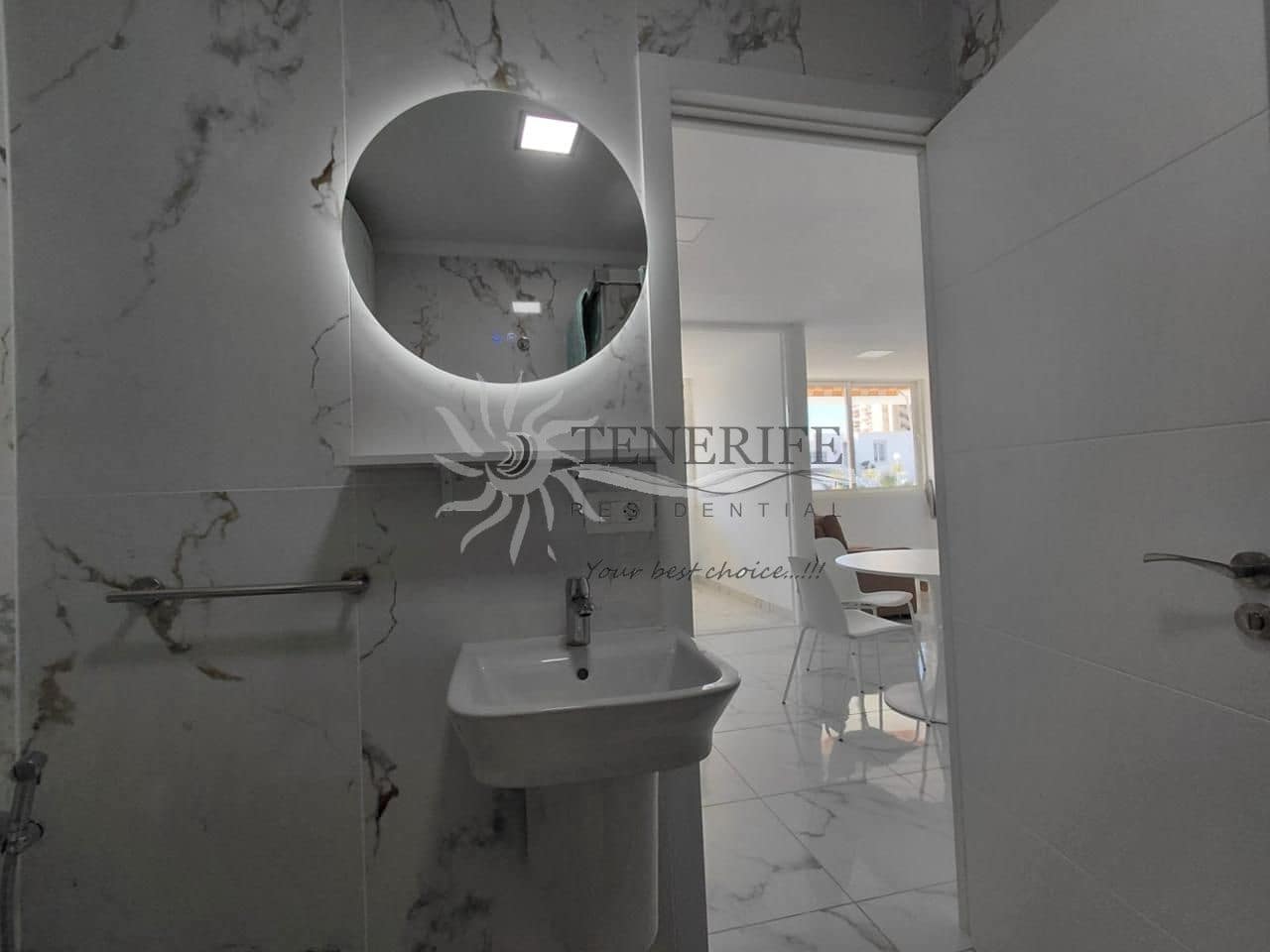 2 bedroom Apartment for sale in Arona - € 441,000 (Ref: 9459372)