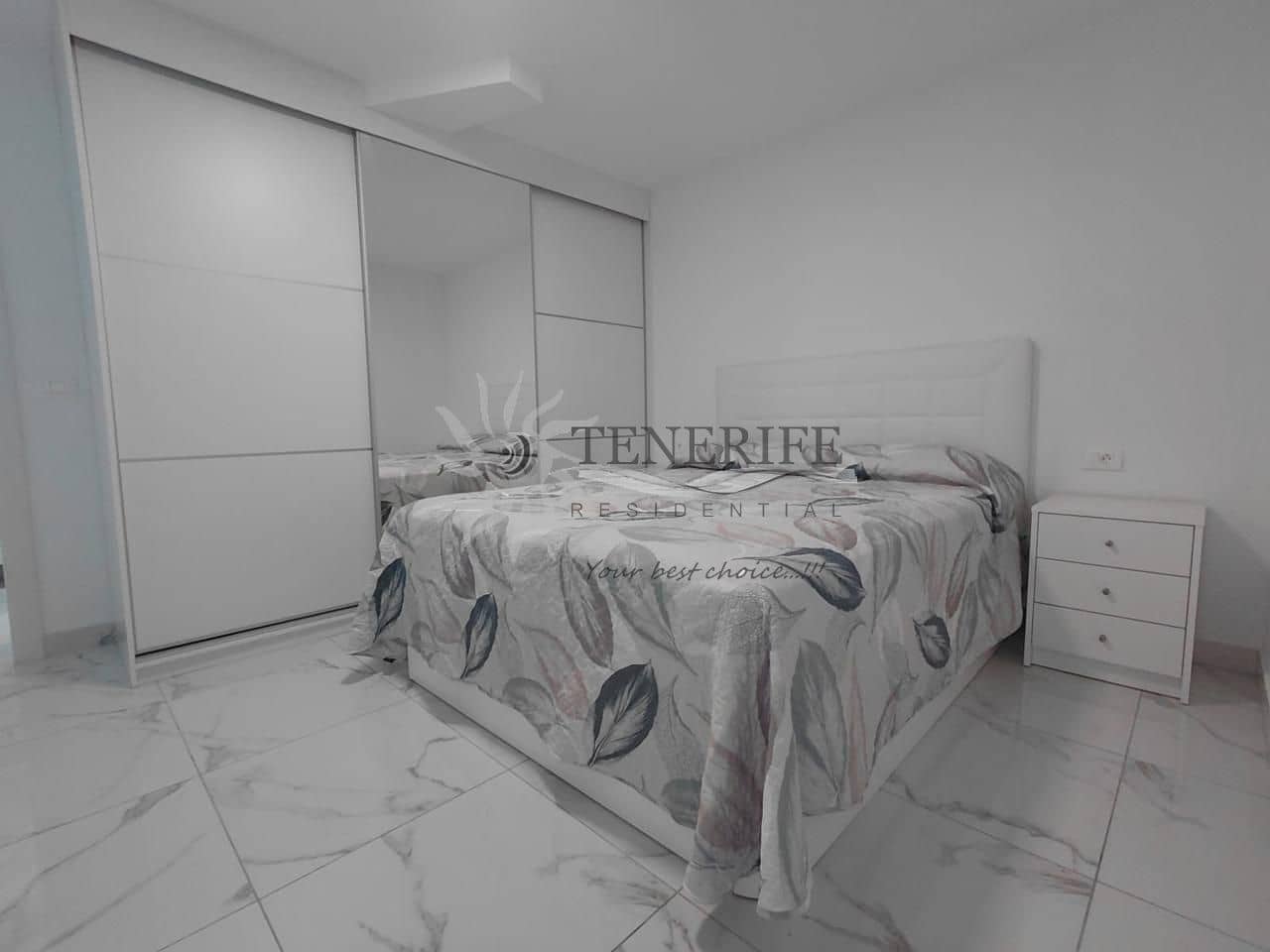 2 bedroom Apartment for sale in Arona - € 441,000 (Ref: 9459372)