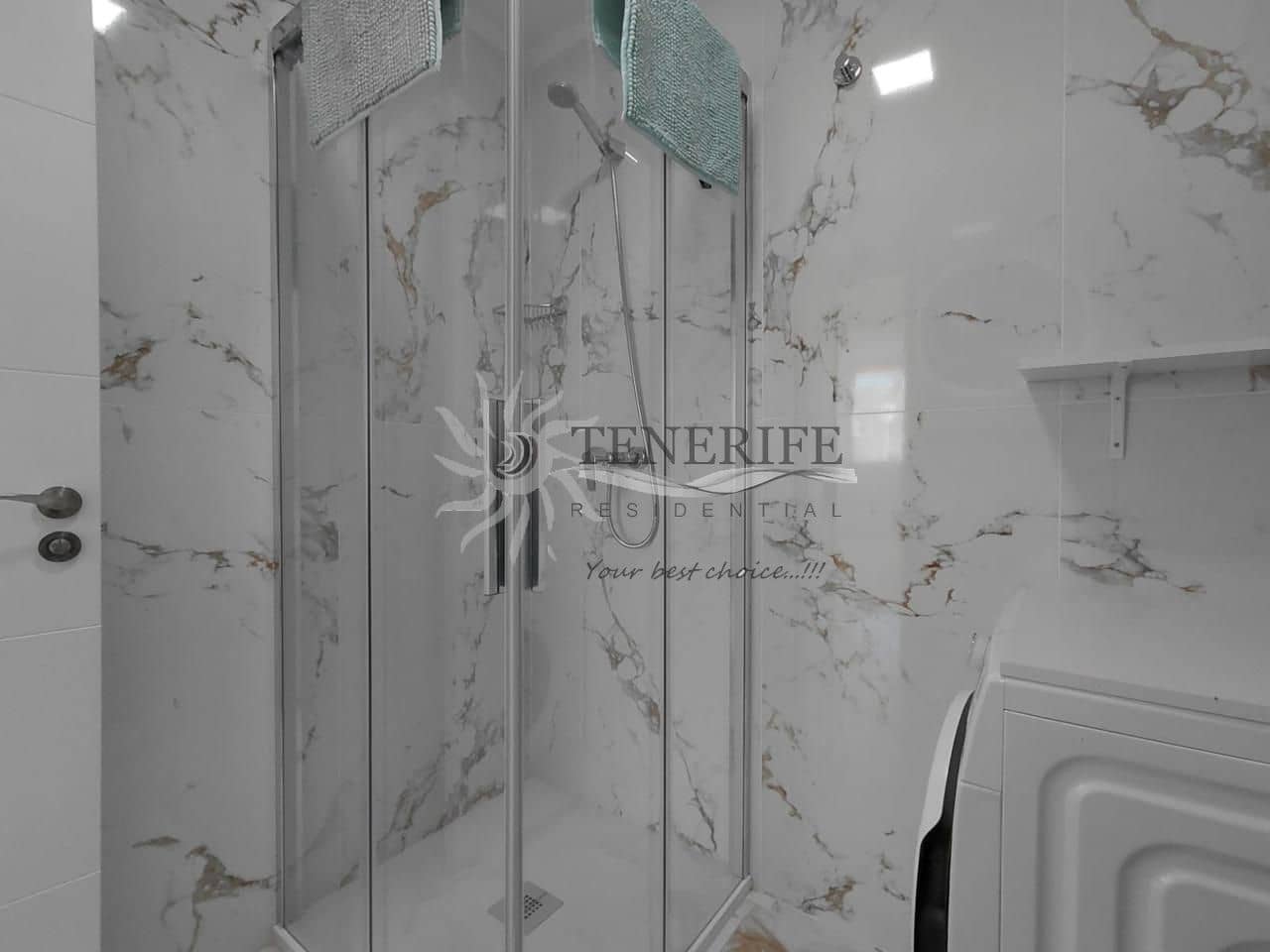 2 bedroom Flat for sale in Los Cristianos - € 441,000 (Ref: 9459372)