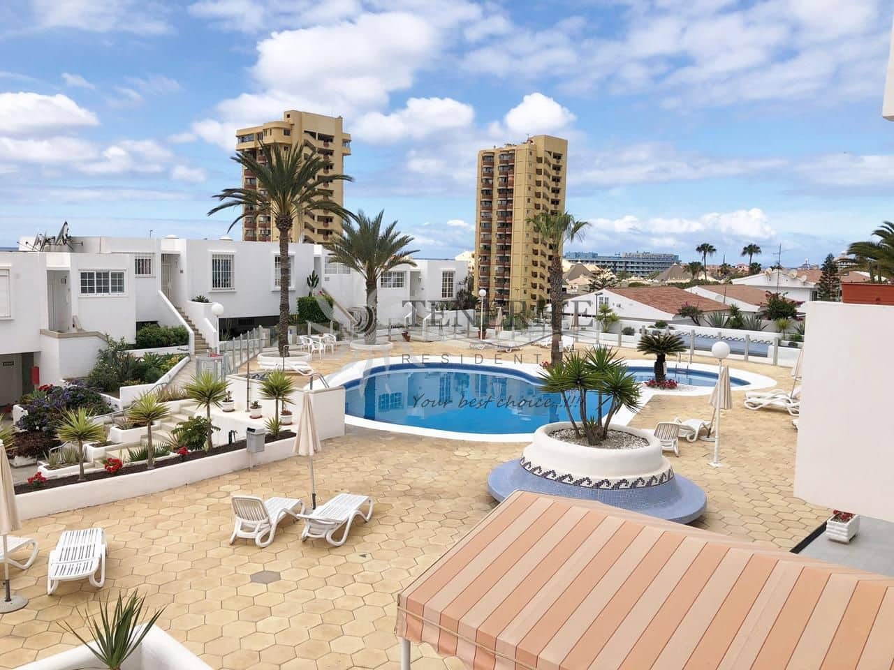 2 bedroom Flat for sale in Los Cristianos - € 441,000 (Ref: 9459372)