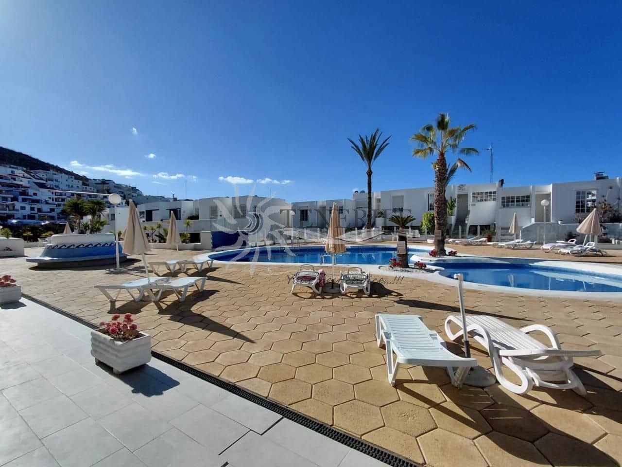 2 bedroom Flat for sale in Los Cristianos - € 441,000 (Ref: 9459372)