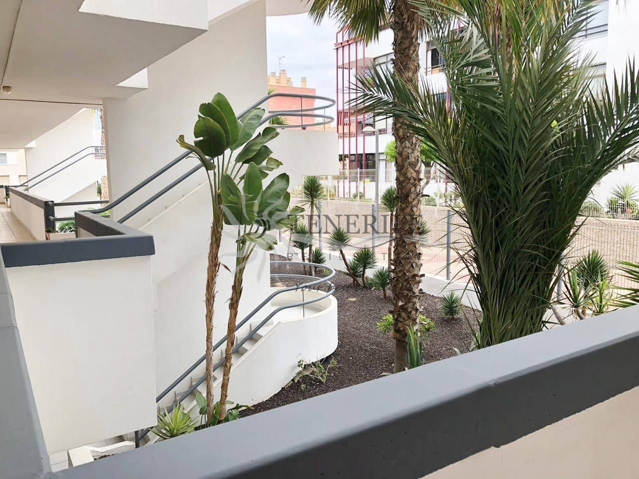 2 bedroom Flat for sale in Los Cristianos - € 441,000 (Ref: 9459372)