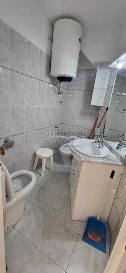 2 bedroom Flat for sale in Arona with garage - € 675,000 (Ref: 9459376)