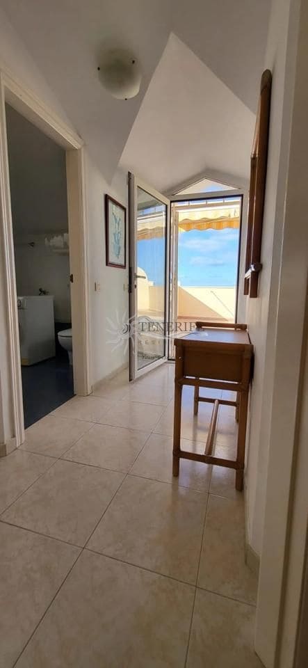 2 bedroom Flat for sale in Arona with garage - € 675,000 (Ref: 9459376)