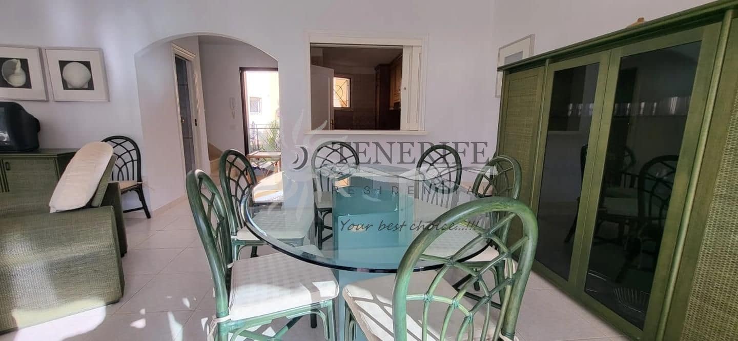 2 bedroom Flat for sale in Arona with garage - € 675,000 (Ref: 9459376)