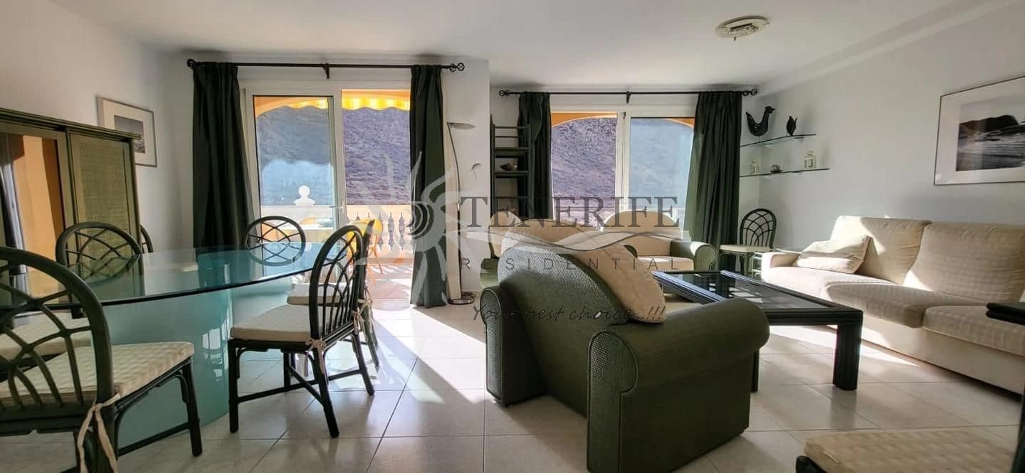 2 bedroom Flat for sale in Arona with garage - € 675,000 (Ref: 9459376)