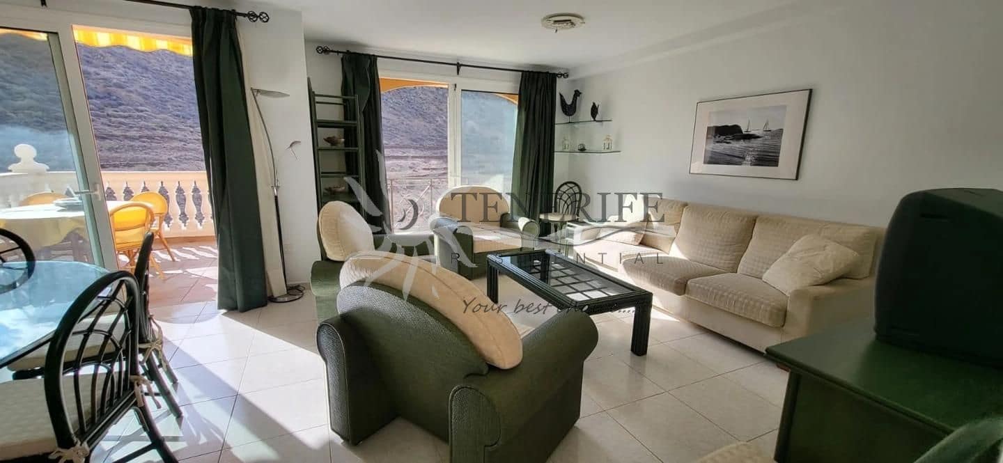 2 bedroom Flat for sale in Arona with garage - € 675,000 (Ref: 9459376)