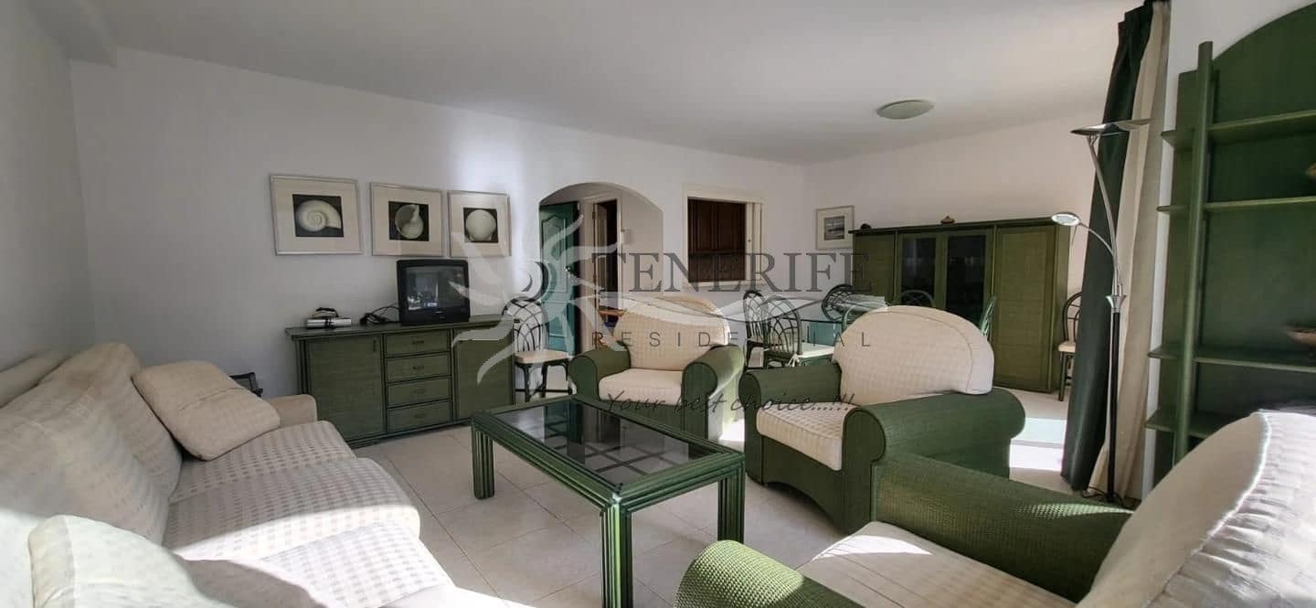 2 bedroom Flat for sale in Arona with garage - € 675,000 (Ref: 9459376)