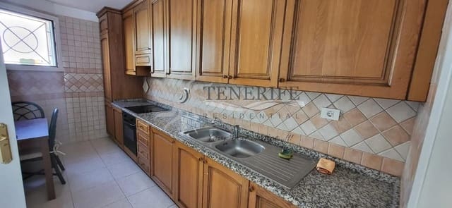 Piso de 2 habitaciones en Los Cristianos, Arona en venta con garaje - 675.000 € (Ref: 9459376)