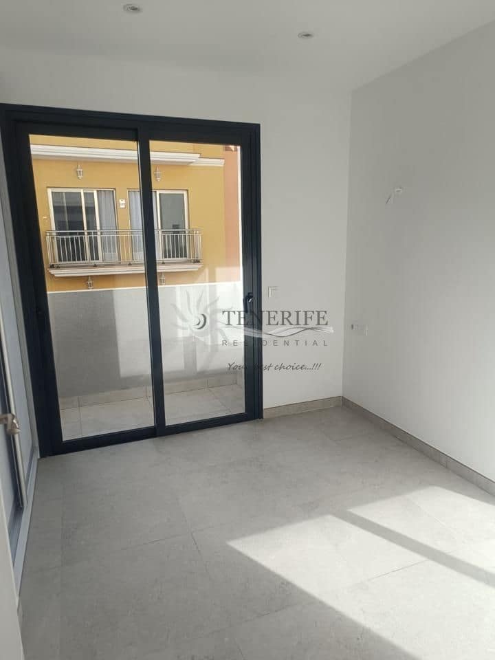 2 bedroom Flat for sale in Guia de Isora with garage - € 325,000 (Ref: 9459377)