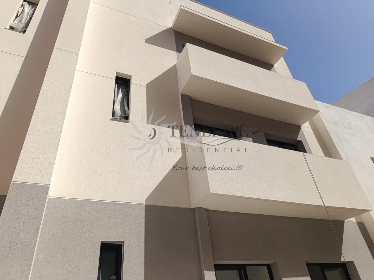 2 bedroom Flat for sale in Guia de Isora with garage - € 325,000 (Ref: 9459377)