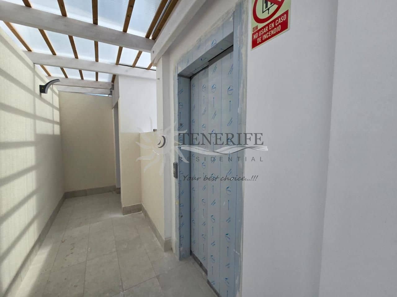 2 bedroom Flat for sale in Guia de Isora with garage - € 325,000 (Ref: 9459377)