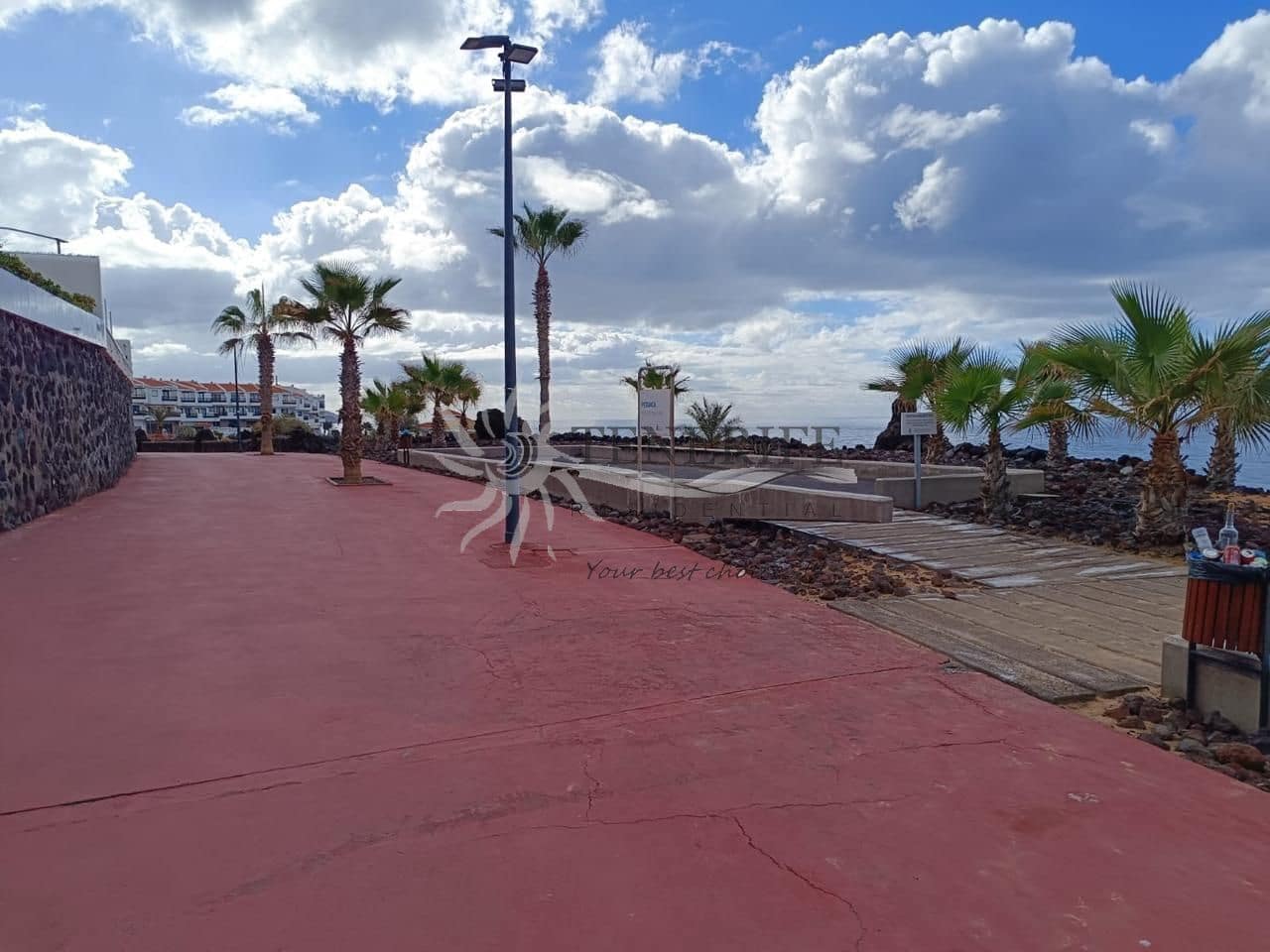 2 bedroom Flat for sale in Guia de Isora with garage - € 325,000 (Ref: 9459377)