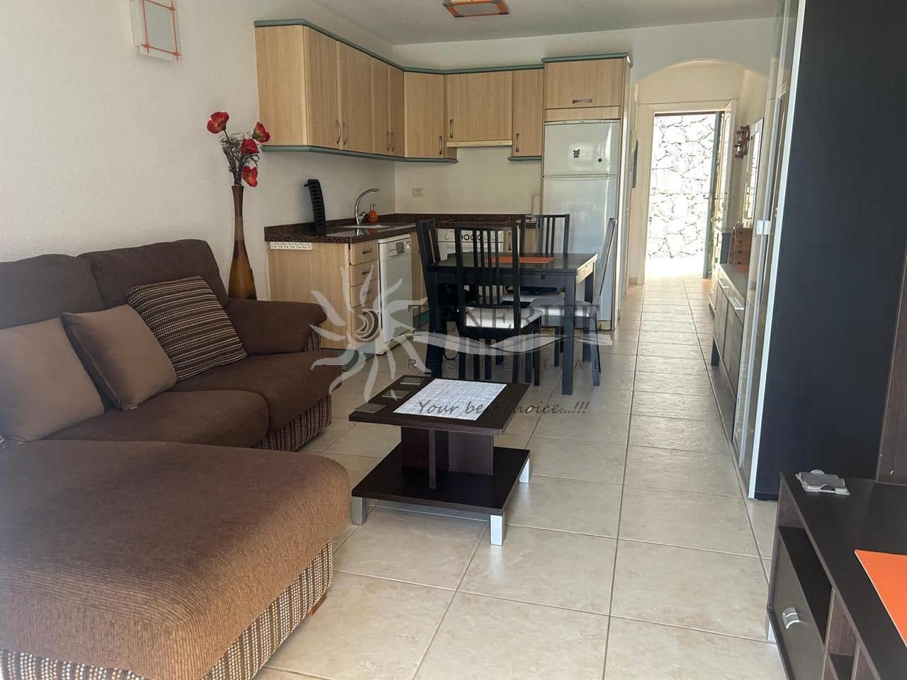 Bungalow de 2 habitaciones en Costa Adeje en venta con piscina - 370.000 € (Ref: 9459378)