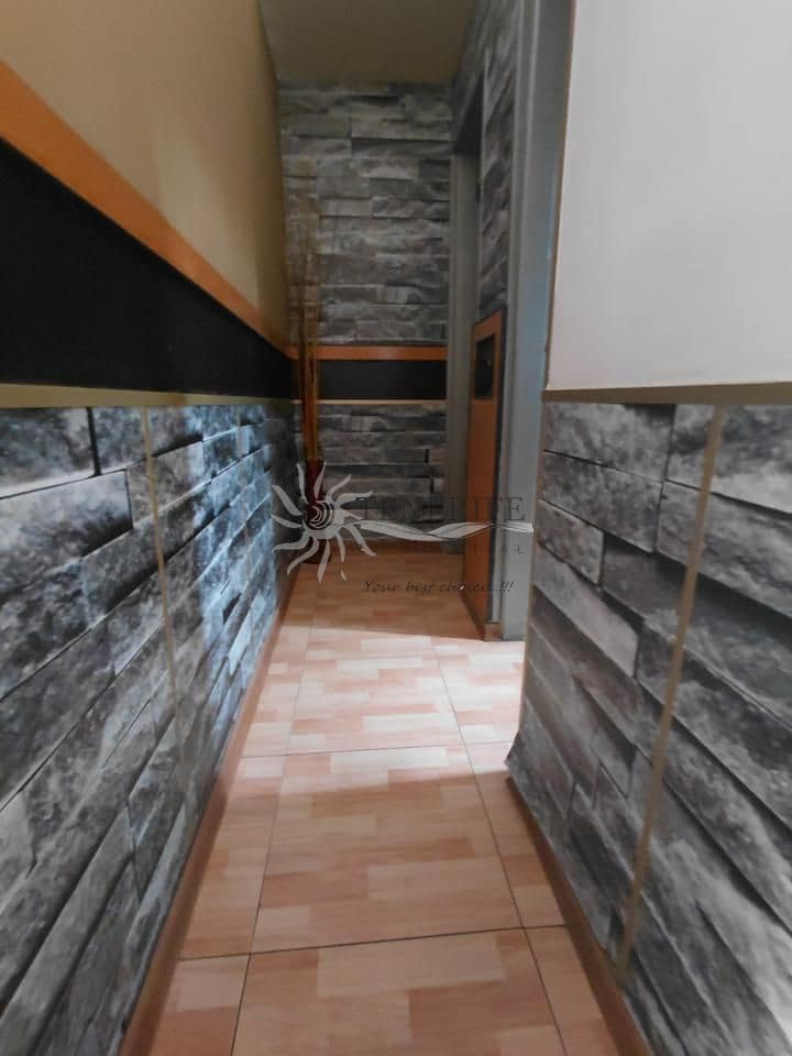 Commercieel te koop in Arona - € 400.000 (Ref: 9459379)