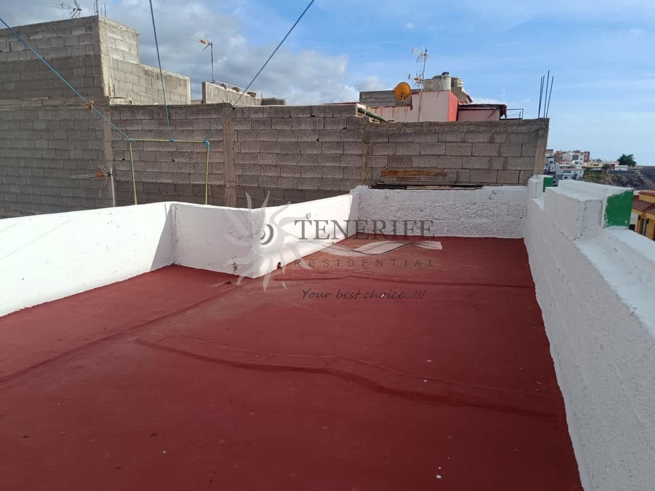 6 soveværelse Byhus til salg i Guia de Isora - € 355.000 (Ref: 9459380)