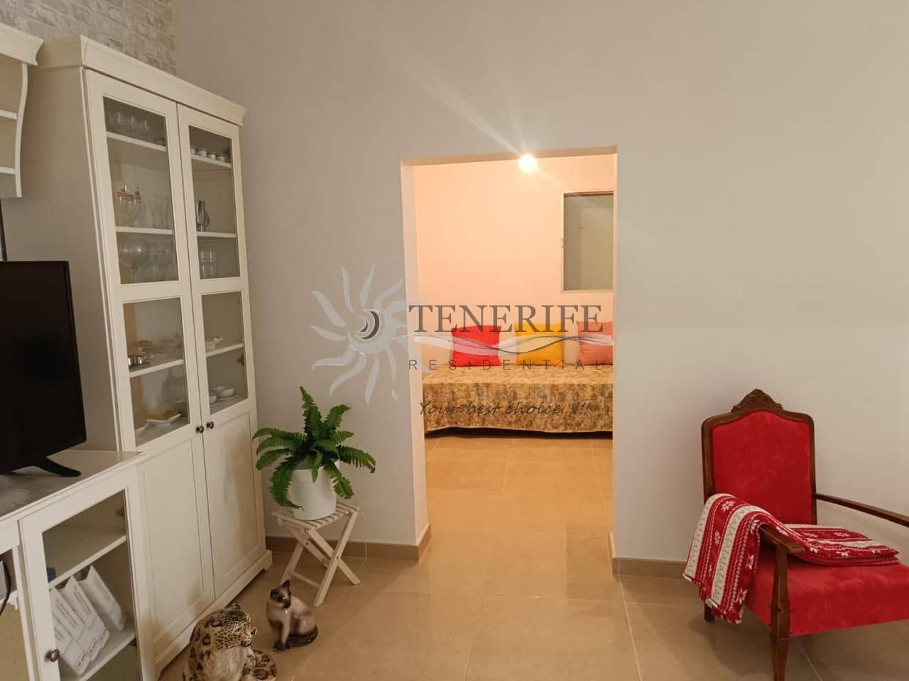 6 bedroom Villa for sale in Alcala - € 355,000 (Ref: 9459380)