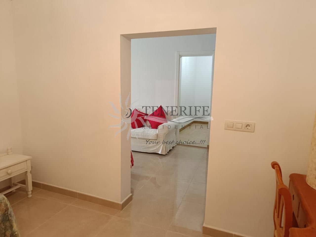 6 bedroom Villa for sale in Alcala - € 355,000 (Ref: 9459380)