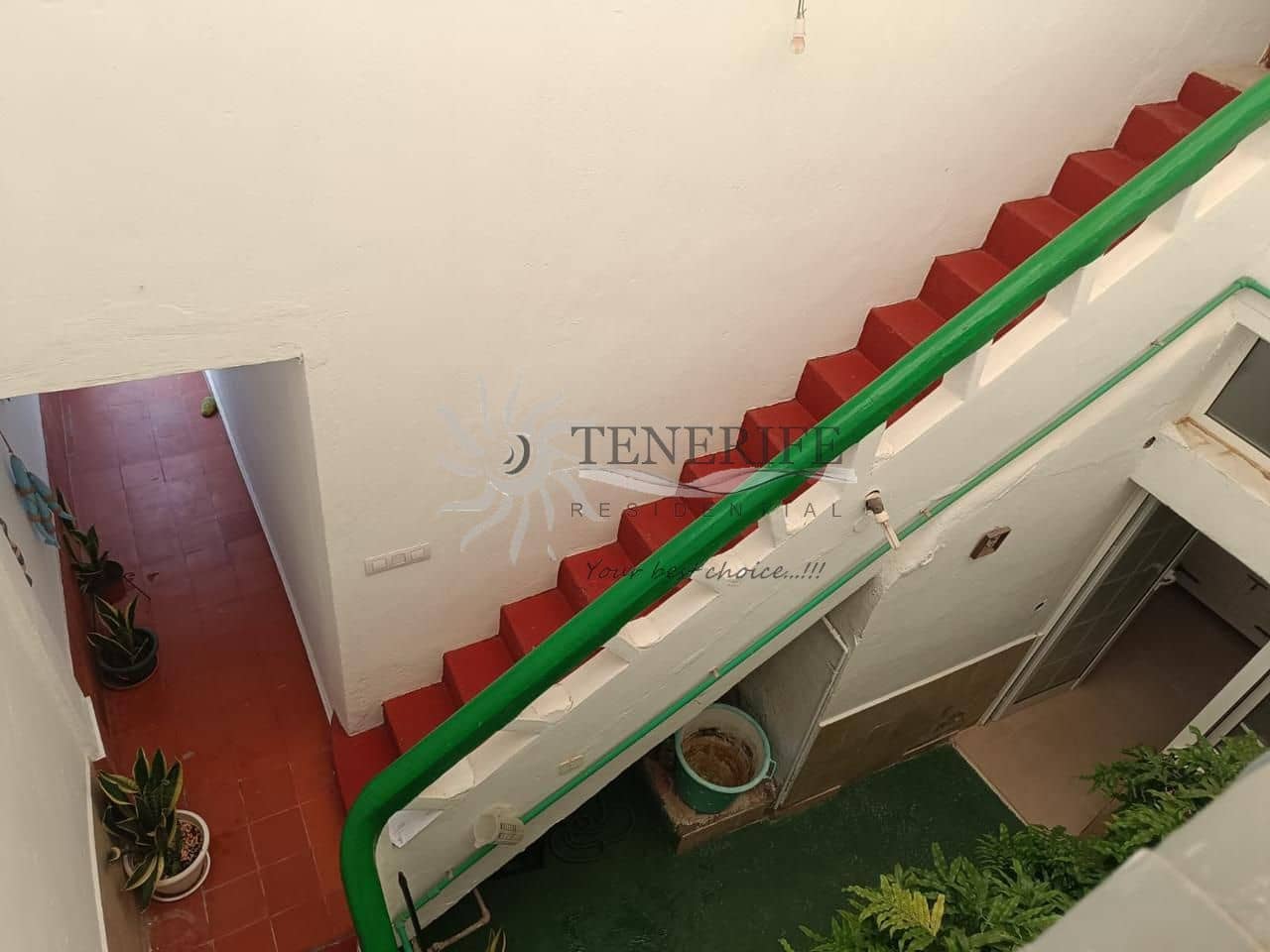 6 bedroom Villa for sale in Alcala - € 355,000 (Ref: 9459380)