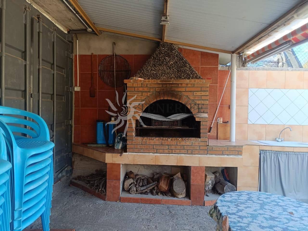 3 bedroom Finca/Country House for sale in Guia de Isora with pool garage - € 950,000 (Ref: 9459383)