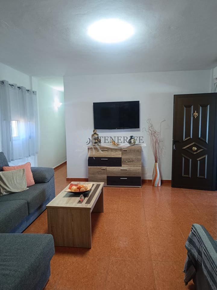 3 slaapkamer Villa te koop in Guia de Isora met zwembad garage - € 950.000 (Ref: 9459383)