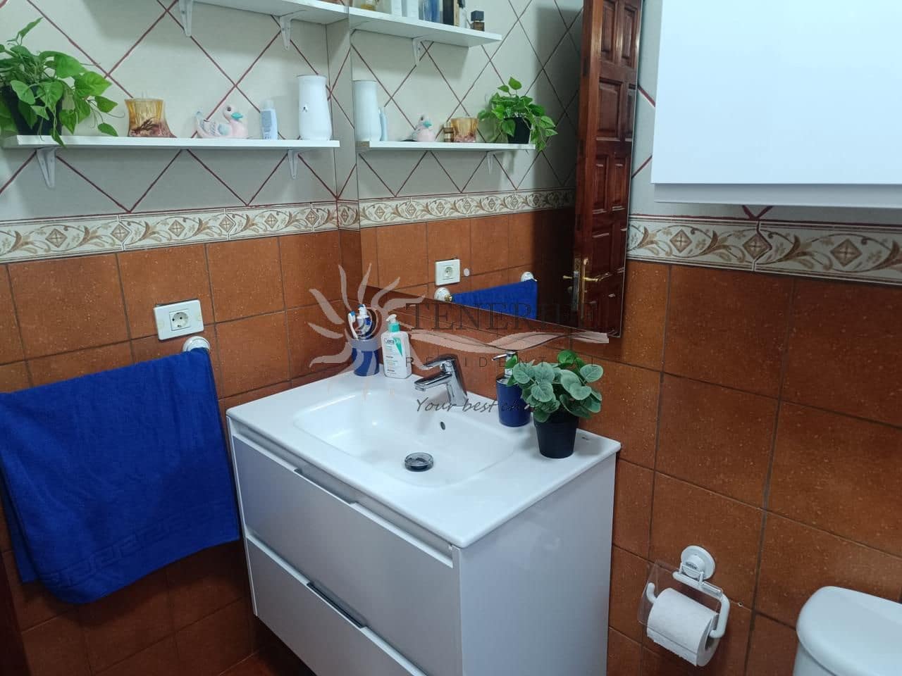 3 slaapkamer Villa te koop in Guia de Isora met zwembad garage - € 950.000 (Ref: 9459383)