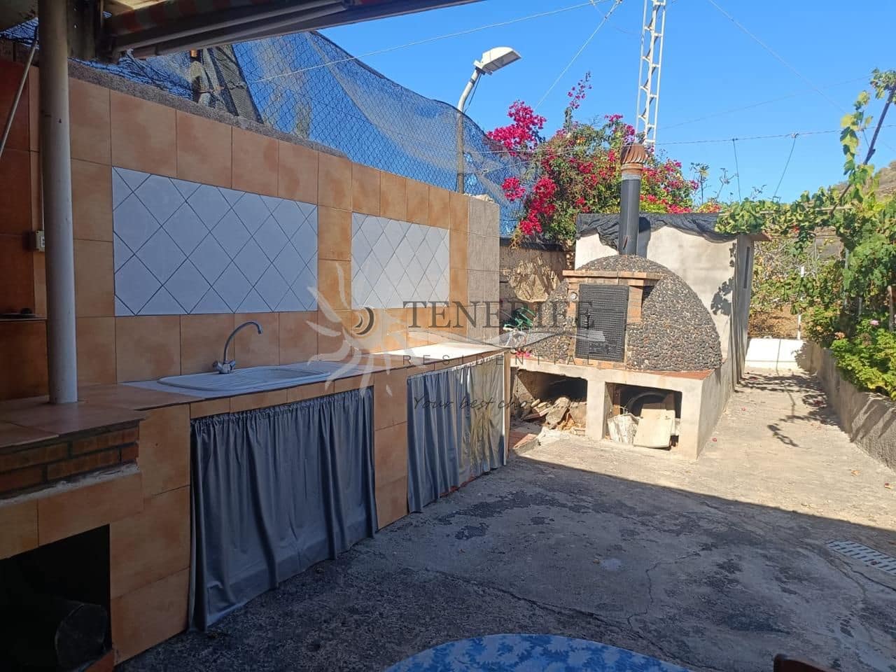 3 slaapkamer Villa te koop in Guia de Isora met zwembad garage - € 950.000 (Ref: 9459383)