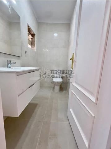 4 soverom Hus til salgs i Casco Urbano, Adeje med svømmebasseng garasje - € 559 000 (Ref: 9459385)