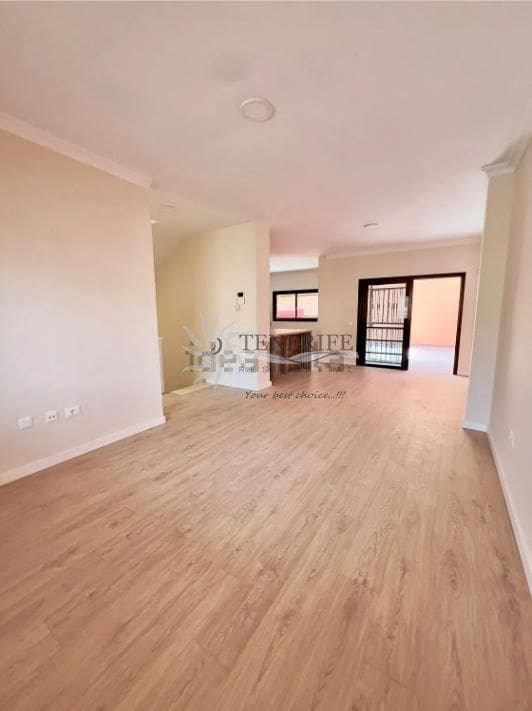 4 bedroom Townhouse for sale in Adeje with pool garage - € 559,000 (Ref: 9459385)