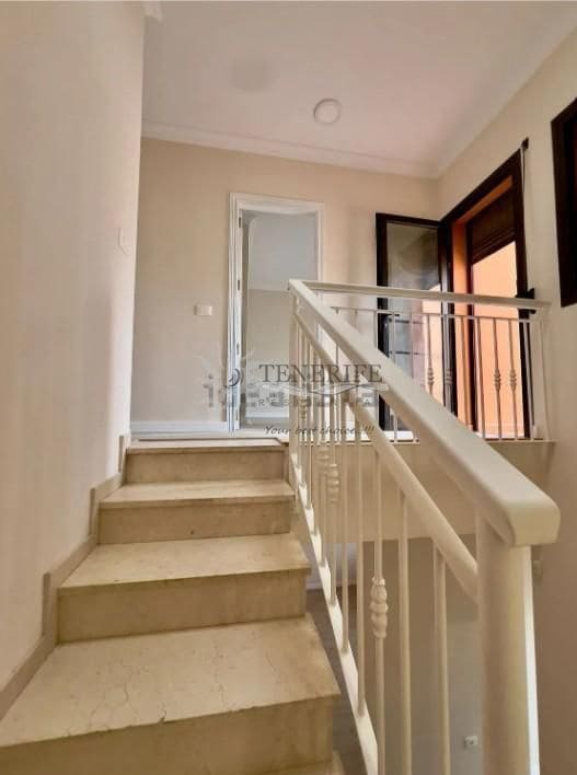 4 bedroom Townhouse for sale in Adeje with pool garage - € 559,000 (Ref: 9459385)