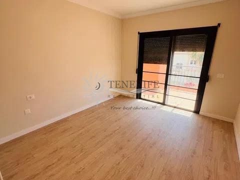 4 bedroom Townhouse for sale in Adeje with pool garage - € 559,000 (Ref: 9459385)