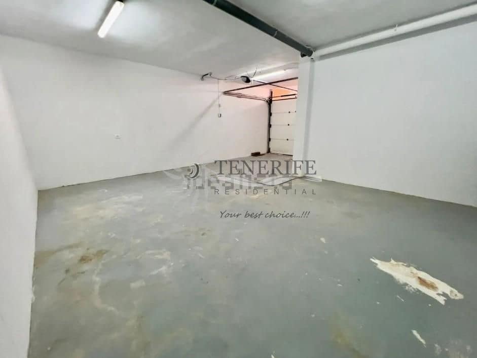 4 bedroom Townhouse for sale in Adeje with pool garage - € 559,000 (Ref: 9459385)