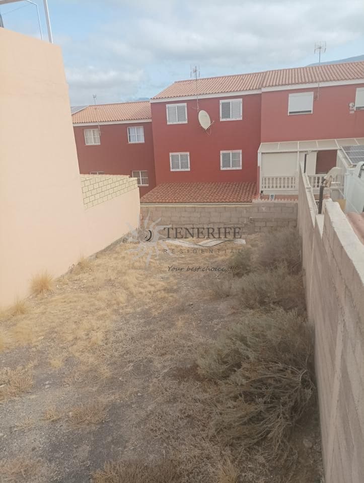 Building Plot for sale in Guia de Isora - € 148,000 (Ref: 9459386)
