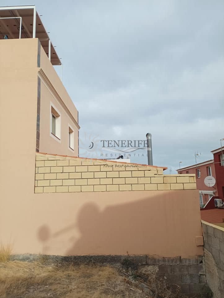 Building Plot for sale in Guia de Isora - € 148,000 (Ref: 9459386)