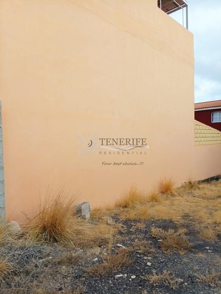 Grond te koop in Piedra Hincada - € 148.000 (Ref: 9459386)