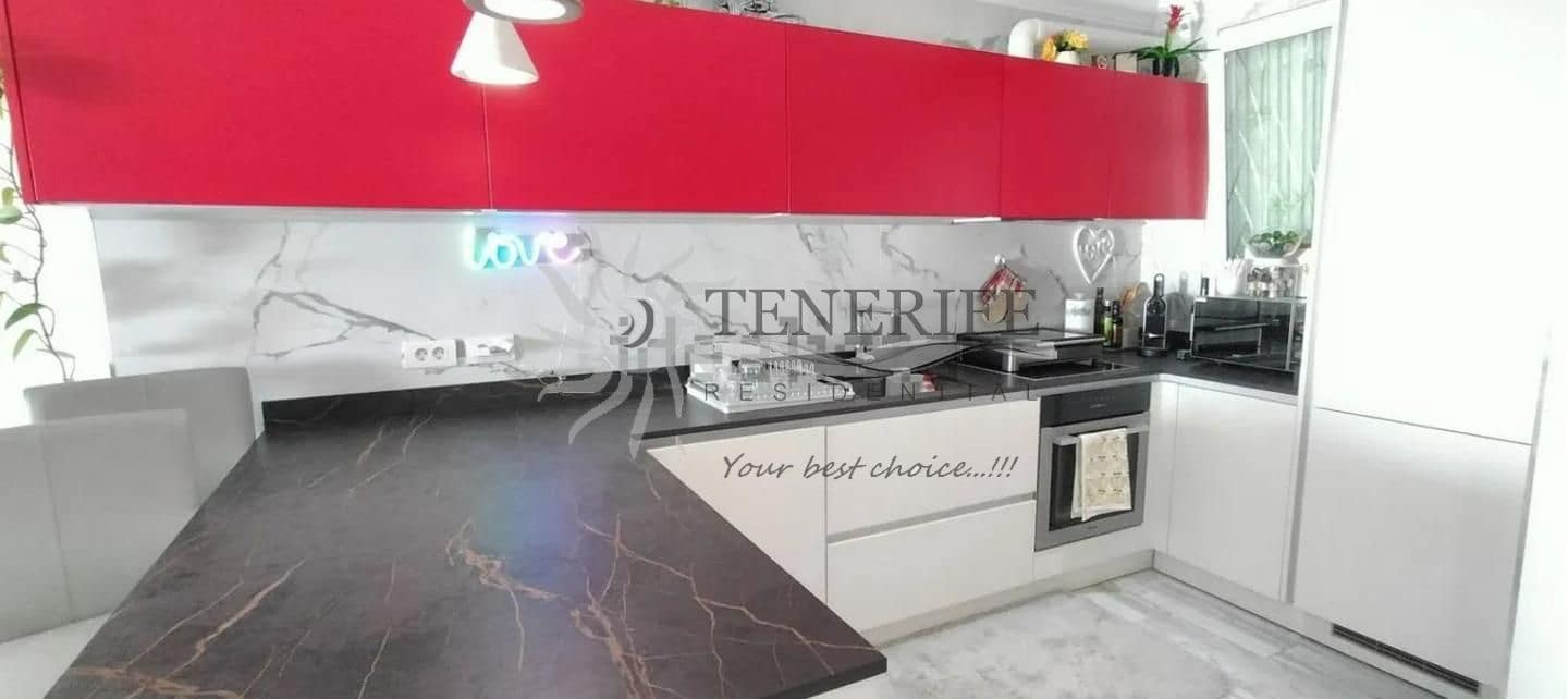 2 bedroom Flat for sale in Adeje with garage - € 425,000 (Ref: 9459387)